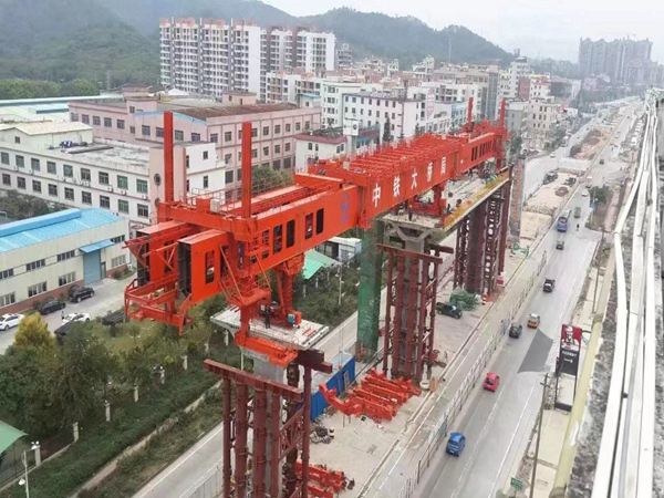 杭州32-1100吨节段拼架桥机
